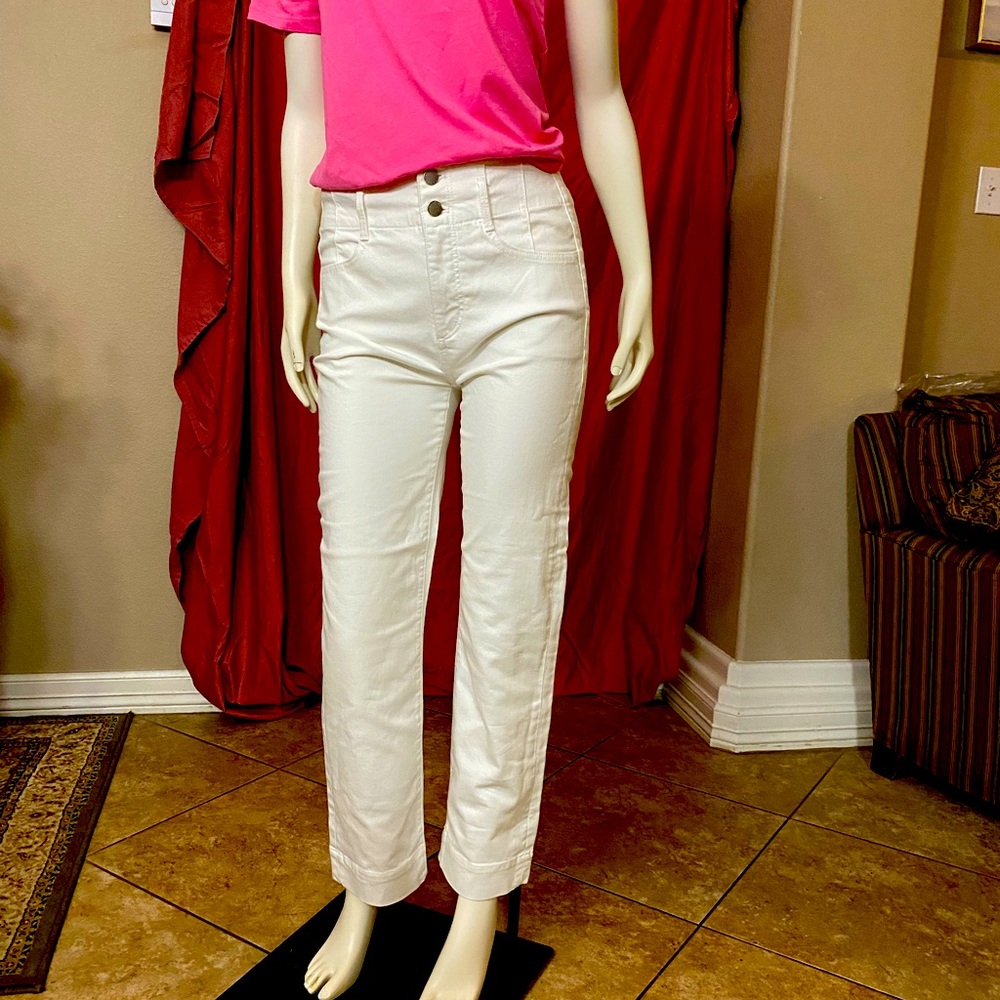 Ann Taylor White Jeans. NWT. Size 0 (really  size 4 because AT runs big.)